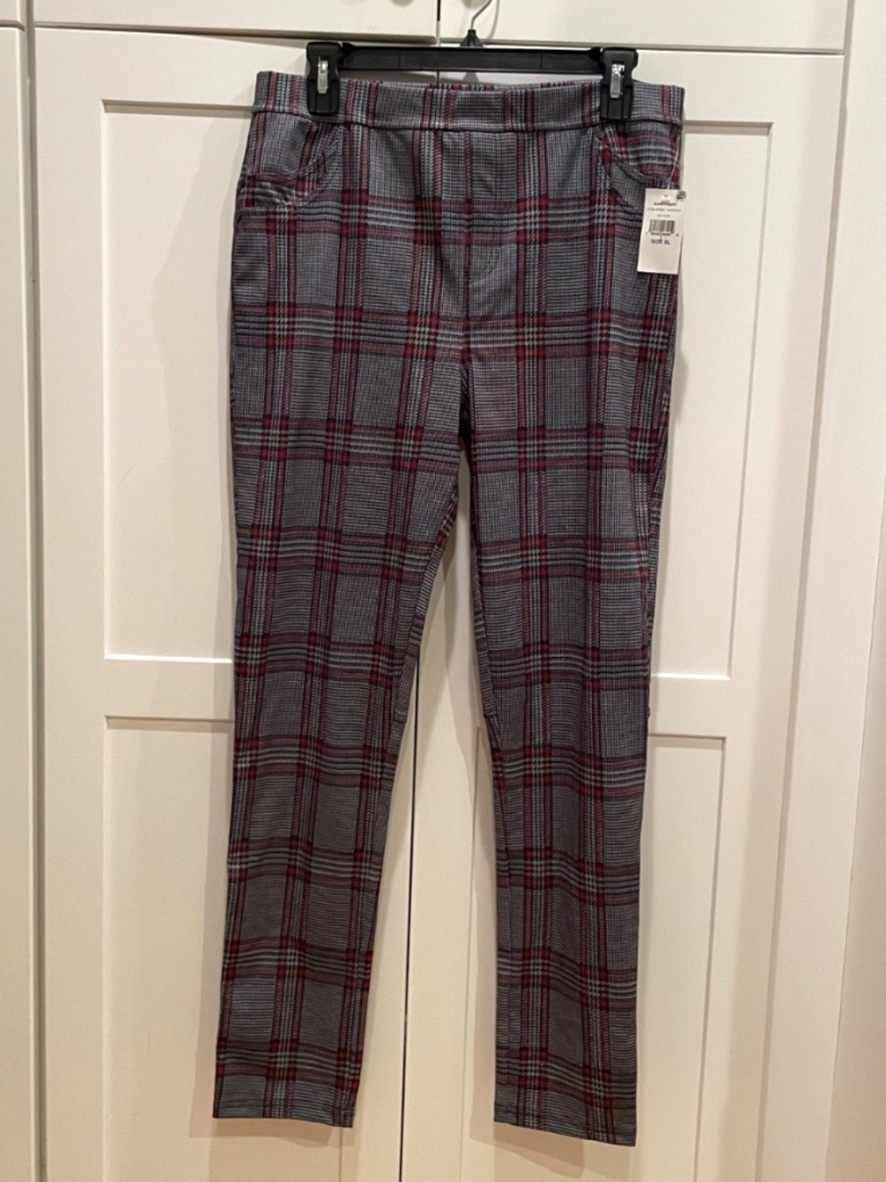 NWT Sanctuary Red and Gray Plaid Ponte Legging Straight Leg Pants